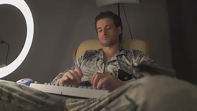 Keen   Luckystrike online show from 03-21-25, 12:51