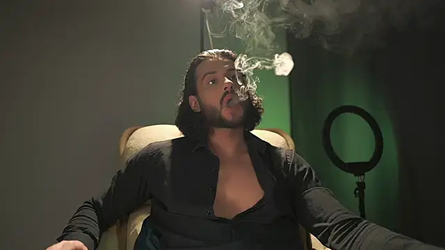 Keen   Luckystrike online show from 10-19-25, 09:04