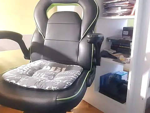 feathersify online show from 09-17-25, 05:09