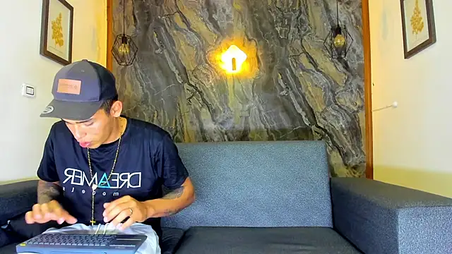 yeckodream online show from 02-21-25, 03:45