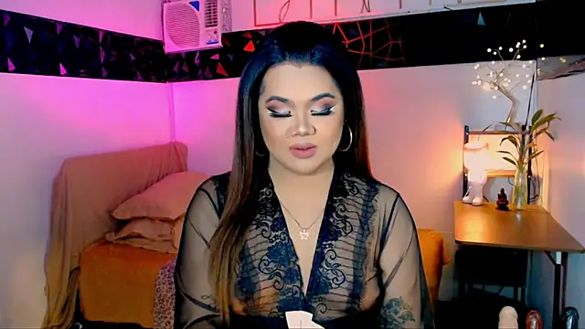 Snapshot of asiankatyhuge chatting on 10-27-25, 09:30 asiankatyhuge online show from 10-27-25, 09:30