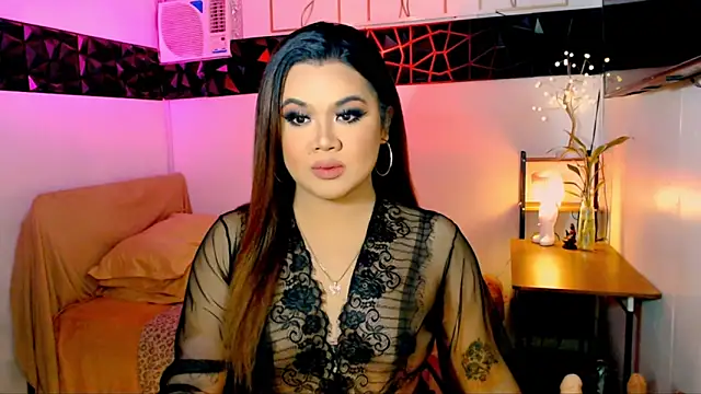 Snapshot of asiankatyhuge chatting on 11-12-25, 03:18 asiankatyhuge online show from 11-12-25, 03:18