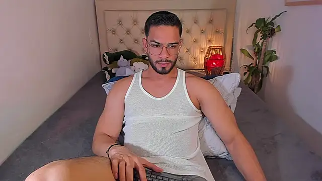 Josseph1  online show from 01-16-25, 01:37