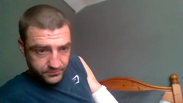 ThatGuyNextDoor1992 online show from 09-18-25, 09:44