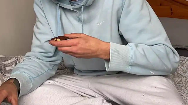 ThatGuyNextDoor1992 online show from 10-05-25, 10:35