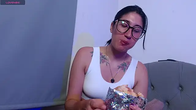 Red-moon1 online show from 10-09-25, 03:26