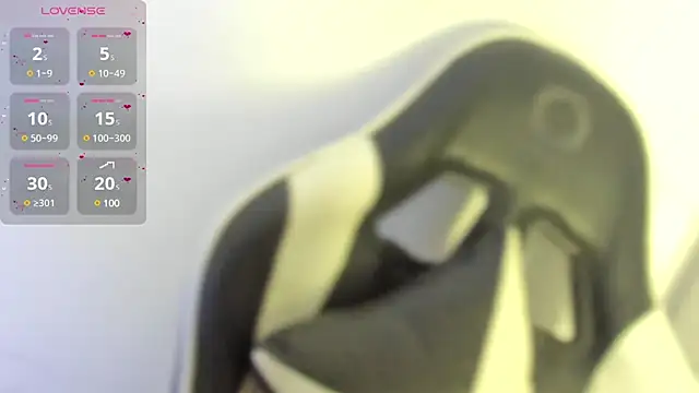 Snapshot of Megan_browns1 chatting on 01-29-25, 12:56 Megan browns1 online show from 01-29-25, 12:56