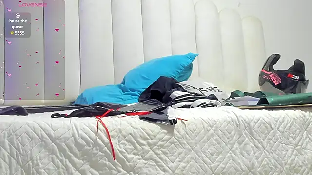 Snapshot of Megan_browns1 chatting on 01-30-25, 12:59 Megan browns1 online show from 01-30-25, 12:59