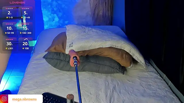 Snapshot of Megan_browns1 chatting on 03-12-25, 12:57 Megan browns1 online show from 03-12-25, 12:57