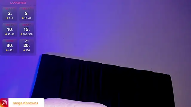 Snapshot of Megan_browns1 chatting on 03-17-25, 01:08 Megan browns1 online show from 03-17-25, 01:08