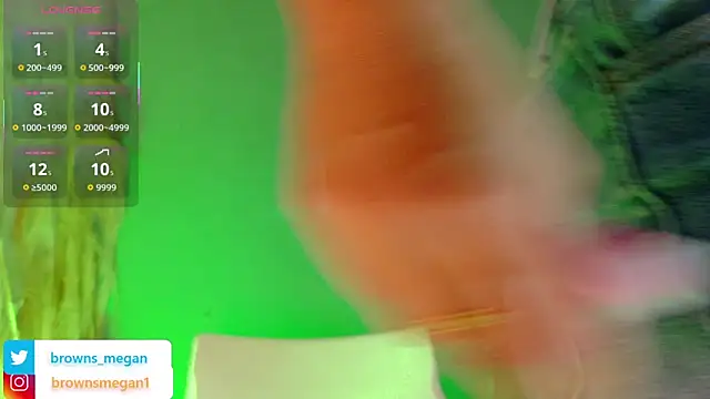 Snapshot of Megan_browns1 chatting on 10-01-25, 01:17 Megan browns1 online show from 10-01-25, 01:17