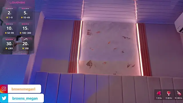 Snapshot of Megan_browns1 chatting on 11-26-25, 01:12 Megan browns1 online show from 11-26-25, 01:12