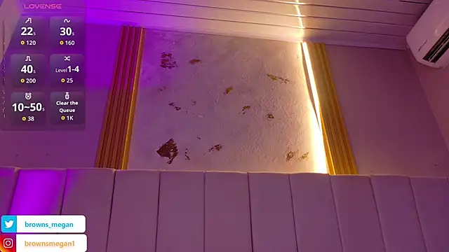 Snapshot of Megan_browns1 chatting on 02-24-26, 01:09 Megan browns1 online show from 02-24-26, 01:09