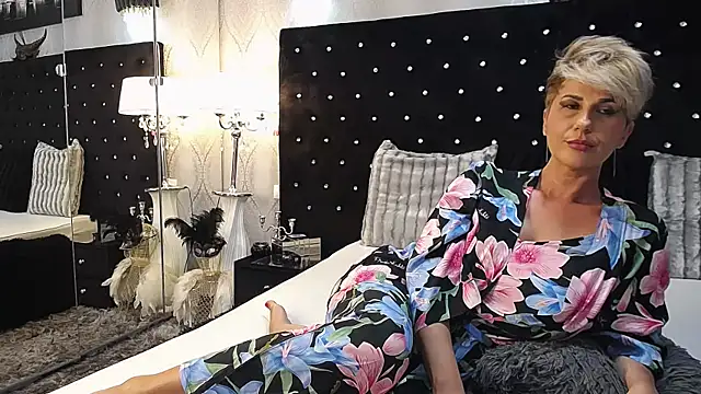 InannaStar online show from 02-21-25, 10:39