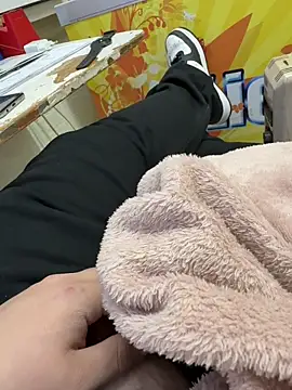 buri232 online show from 03-04-25, 05:24