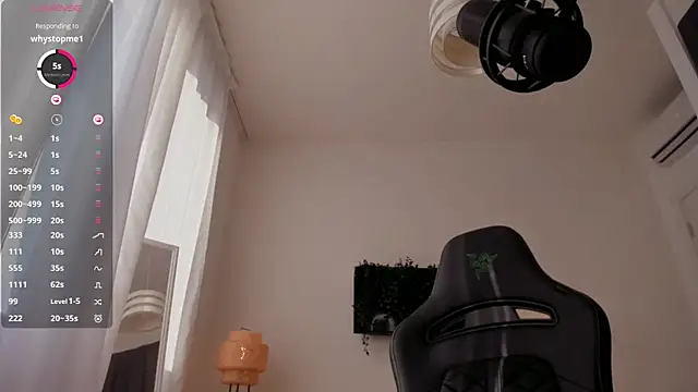 Snapshot of Lucy_Ember chatting on 09-21-25, 05:42 Lucy Ember online show from 09-21-25, 05:42