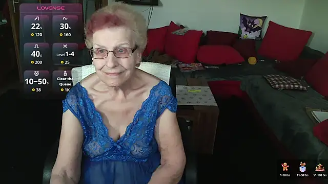 HeisseomaOriginal online show from 12-16-25, 08:19