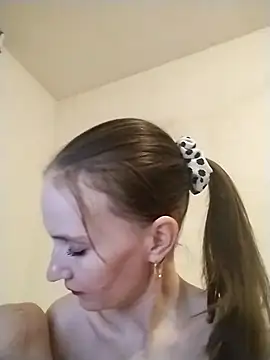 AimeeFair online show from 03-19-25, 05:06