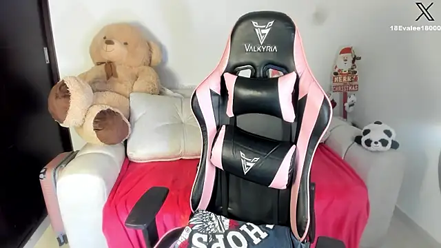 eval lee18 online show from 01-05-25, 05:20