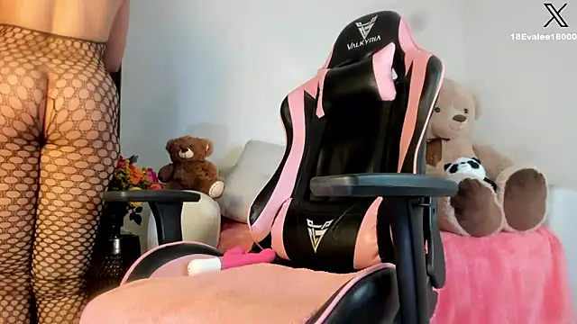 eval lee18 online show from 01-26-25, 01:41