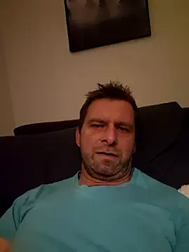 Snapshot of Mjn34 chatting on 11-28-25, 06:27 Mjn34 online show from 11-28-25, 06:27