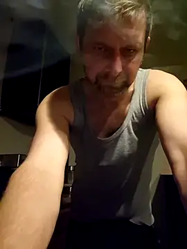 Snapshot of Mjn34 chatting on 02-05-26, 06:40 Mjn34 online show from 02-05-26, 06:40