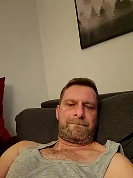 Snapshot of Mjn34 chatting on 02-20-26, 06:37 Mjn34 online show from 02-20-26, 06:37