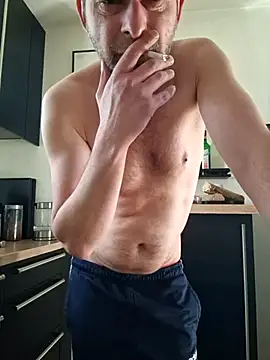 Snapshot of Mjn34 chatting on 03-02-26, 03:52 Mjn34 online show from 03-02-26, 03:52