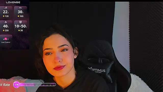 Snapshot of rosario215B chatting on 12-17-24, 04:34 rosario215B online show from 12-17-24, 04:34