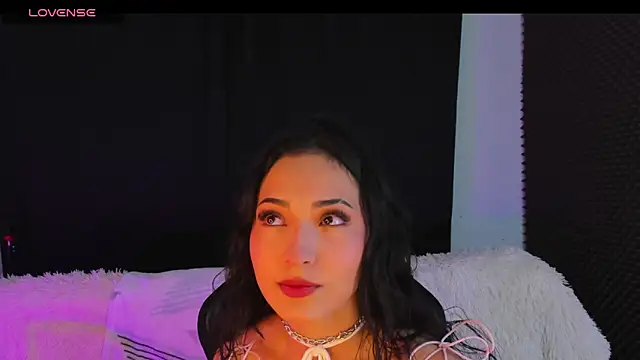 Snapshot of rosario215B chatting on 02-02-25, 05:53 rosario215B online show from 02-02-25, 05:53