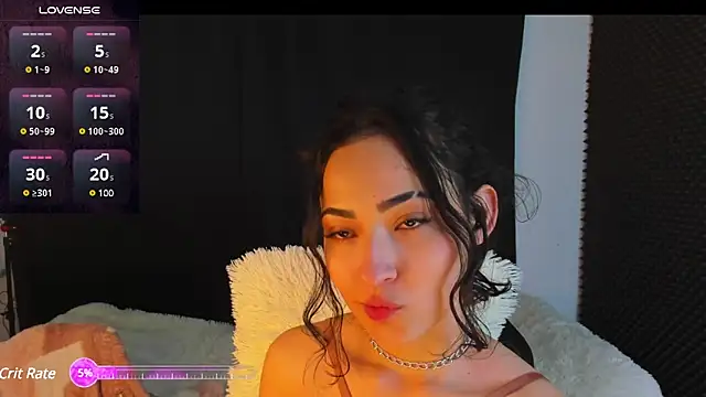 Snapshot of rosario215B chatting on 02-18-25, 04:15 rosario215B online show from 02-18-25, 04:15