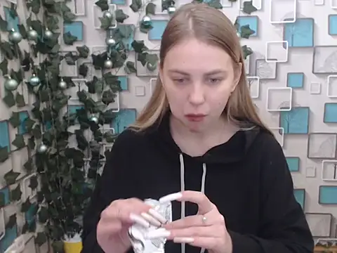 klerkarina online show from 01-06-25, 05:08