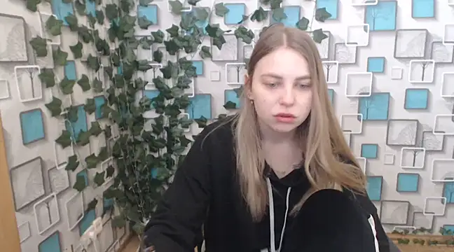 klerkarina online show from 02-20-25, 05:44