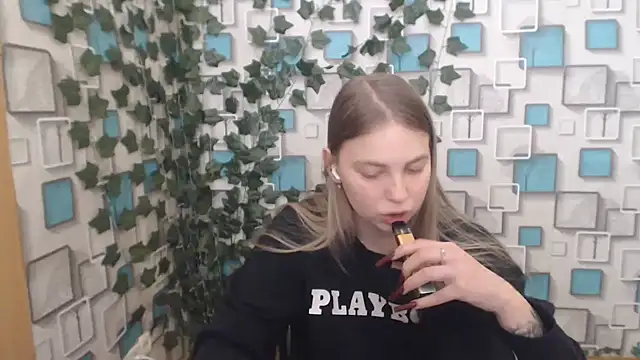 klerkarina online show from 03-05-25, 08:43