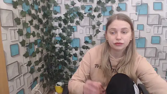 klerkarina online show from 03-19-25, 06:03