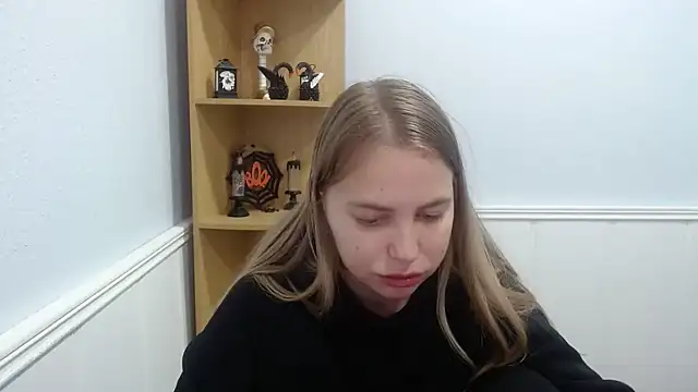 klerkarina online show from 10-17-25, 05:32