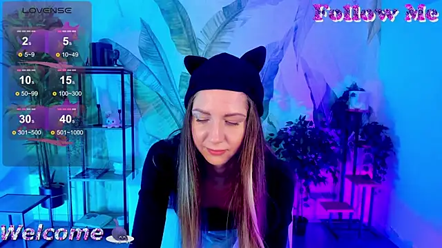 GrayceWild online show from 03-18-25, 05:31