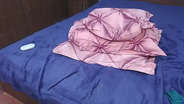 Snapshot of CuteBlondeMe chatting on 02-04-25, 08:06 CuteBlondeMe online show from 02-04-25, 08:06