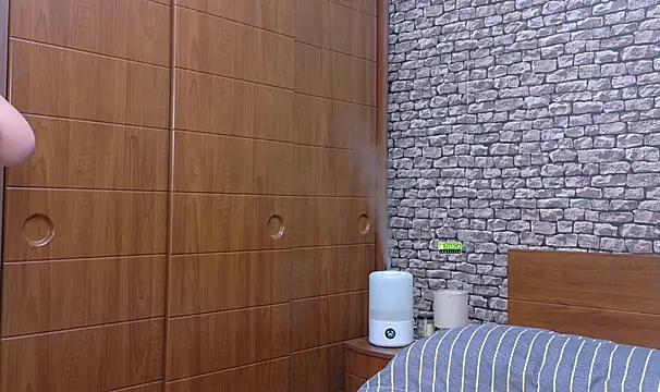 Snapshot of CuteBlondeMe chatting on 10-30-25, 03:46 CuteBlondeMe online show from 10-30-25, 03:46