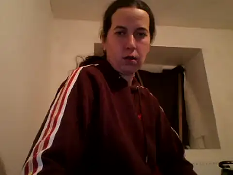 Snapshot of Tamilashaa chatting on 12-16-24, 08:05 Tamilashaa online show from 12-16-24, 08:05