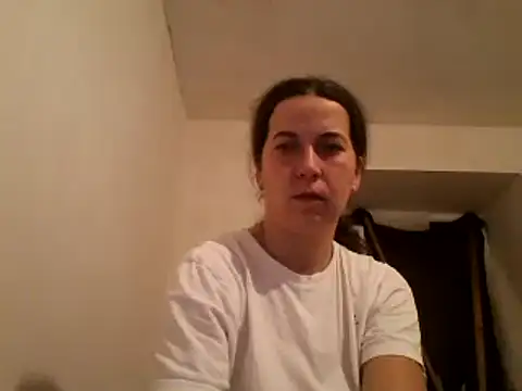 Snapshot of Tamilashaa chatting on 12-18-24, 06:14 Tamilashaa online show from 12-18-24, 06:14