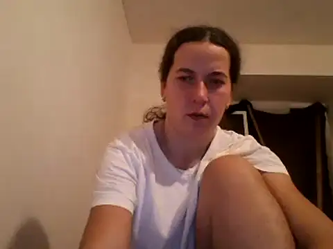 Snapshot of Tamilashaa chatting on 12-22-24, 09:09 Tamilashaa online show from 12-22-24, 09:09