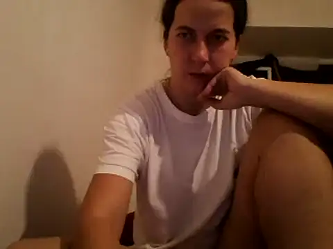 Snapshot of Tamilashaa chatting on 12-23-24, 03:55 Tamilashaa online show from 12-23-24, 03:55