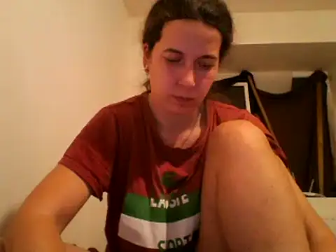 Snapshot of Tamilashaa chatting on 01-24-25, 03:24 Tamilashaa online show from 01-24-25, 03:24