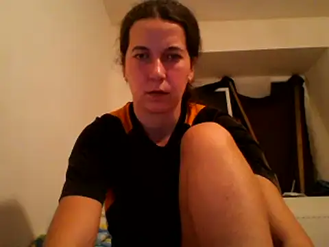 Snapshot of Tamilashaa chatting on 01-27-25, 05:15 Tamilashaa online show from 01-27-25, 05:15