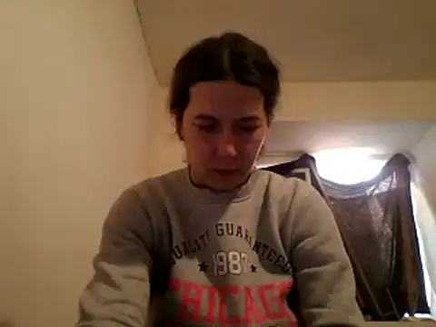 Snapshot of Tamilashaa chatting on 02-12-25, 05:47 Tamilashaa online show from 02-12-25, 05:47