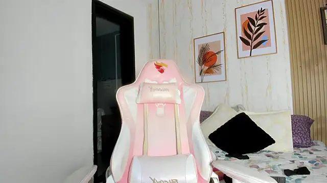 CameronCollins  online show from 03-06-25, 10:58