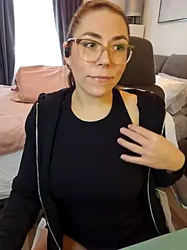 Snapshot of Ellie-L-Elizabeth chatting on 12-03-24, 04:39 Ellie-L-Elizabeth online show from 12-03-24, 04:39