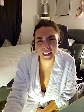 Snapshot of Ellie-L-Elizabeth chatting on 02-08-25, 01:43 Ellie-L-Elizabeth online show from 02-08-25, 01:43