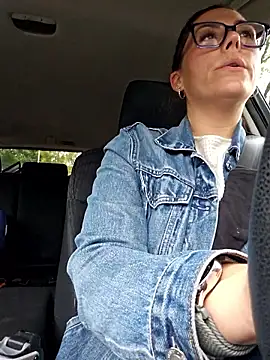 Snapshot of Ellie-L-Elizabeth chatting on 09-25-25, 02:43 Ellie-L-Elizabeth online show from 09-25-25, 02:43